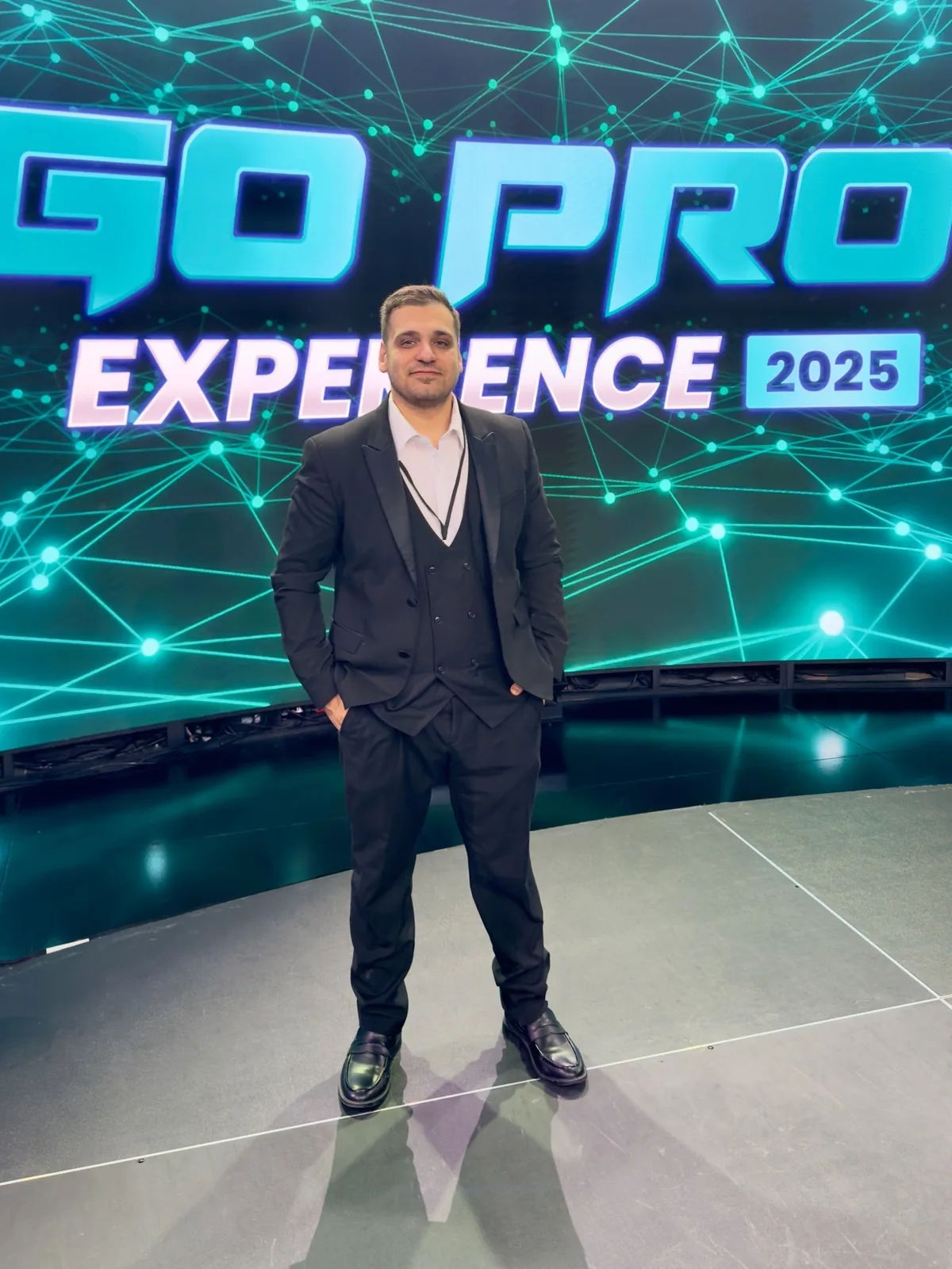 Simone Buonomo a un evento professionale